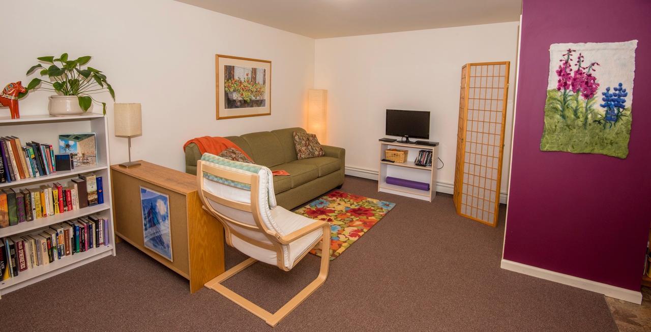 Gardenside Bed And Breakfast Anchorage Exterior foto