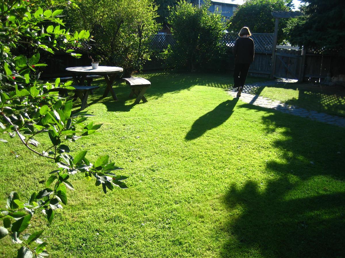 Gardenside Bed And Breakfast Anchorage Exterior foto